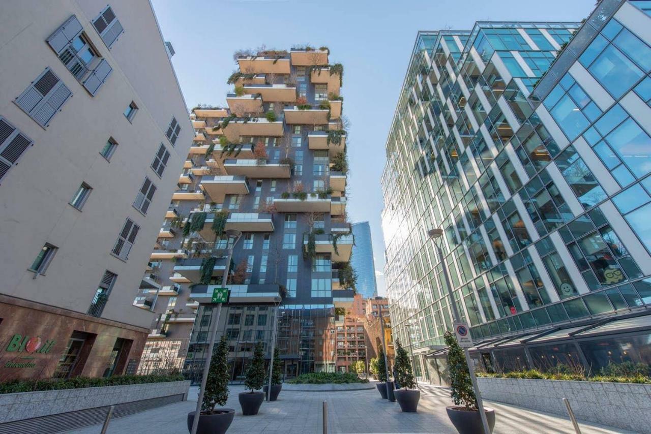 Joivy 1Br Apt In Isola With Stunning View To Bosco Verticale Milan Bagian luar foto